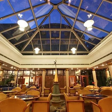 Ξενοδοχείο Galerie Royale 4*