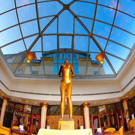 Galerie Royale Отель 4*