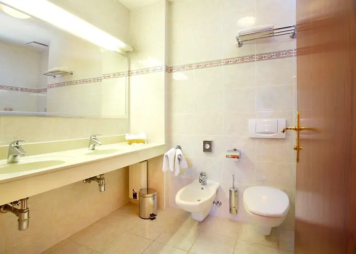Ξενοδοχείο Galerie Royale 4*
