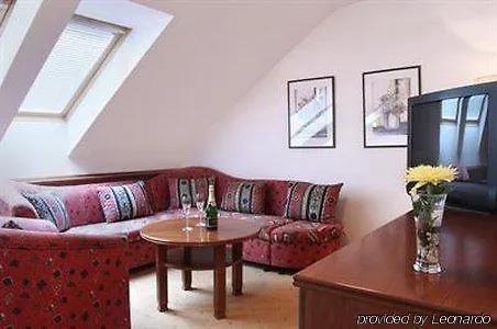 Galerie Royale מלון 4*
