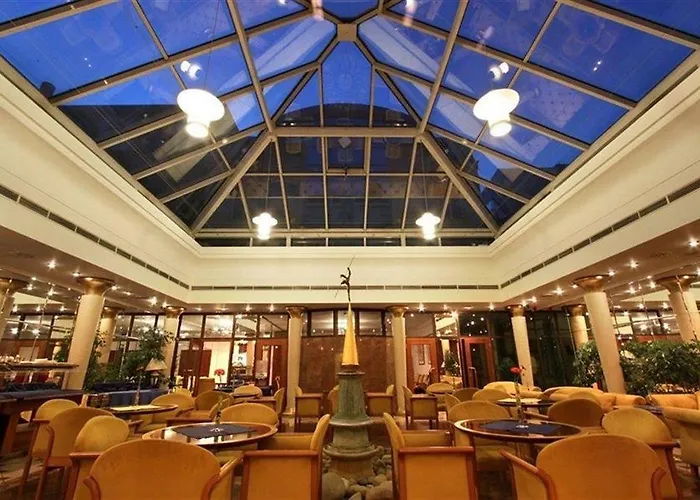 מלון Galerie Royale 4*