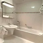 Ξενοδοχείο Galerie Royale 4*