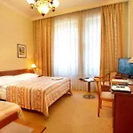 Ξενοδοχείο Galerie Royale 4*